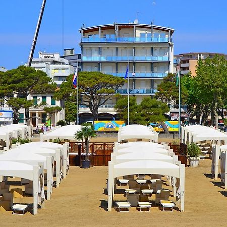 Sunbeach Apartments Lignano Sabbiadoro Extérieur photo