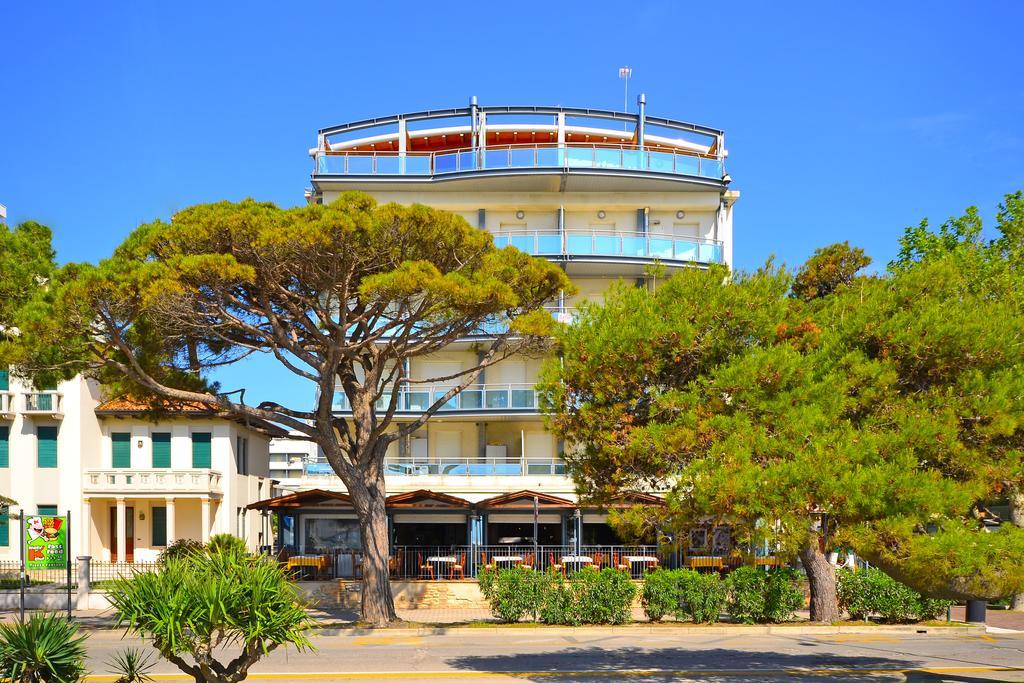 Sunbeach Apartments Lignano Sabbiadoro Extérieur photo